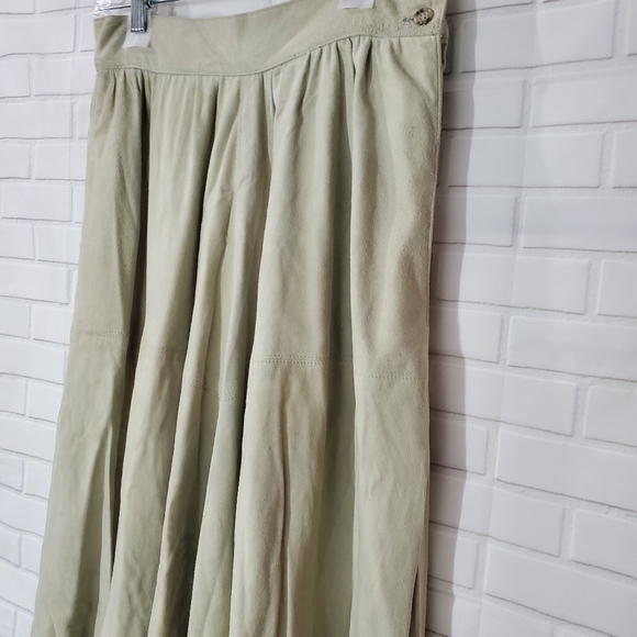 Bergdorf Goodman Calvin Klein Light Sage Green Suede Maxi Skirt - Picture 2 of 12